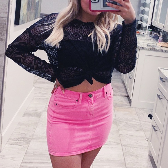 PrettyLittleThing Tops - prettylittlething black lace top